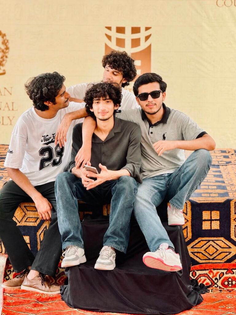 group photo temp